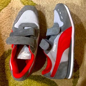 Puma boys sneakers- size 3.5- brand new!